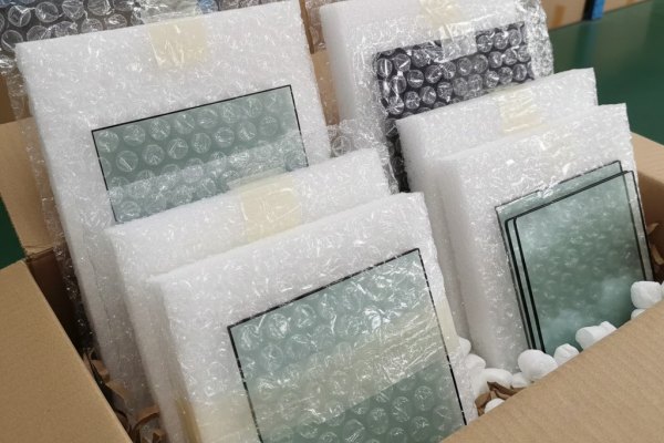 1. Protection par film à bulles et mousse 600-400